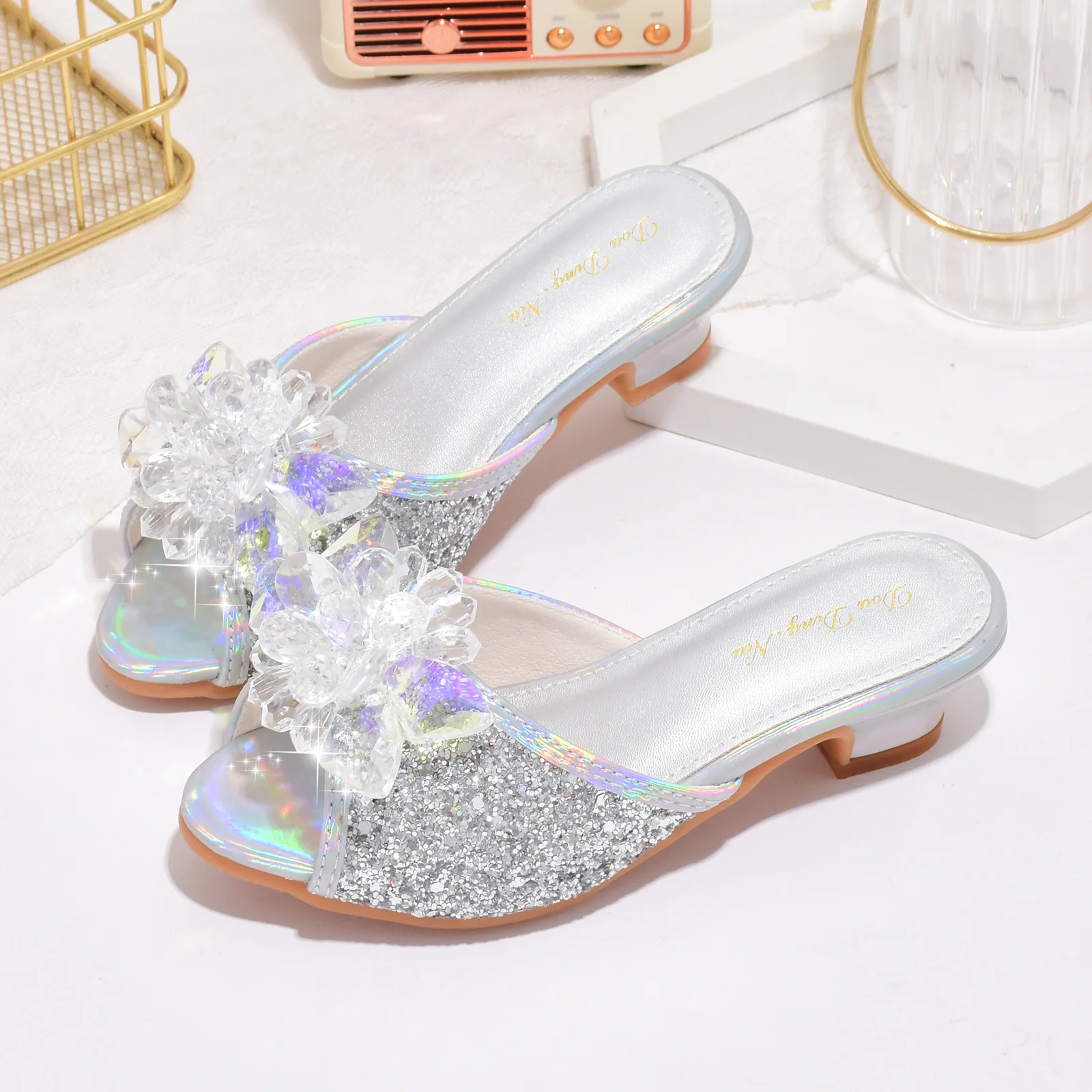 Girls Princess Slippers Wear Non-slip Sequin Children\'s High Heels Slides Fashion Crystal Flawers Summer Kids Sandals Size 26-37