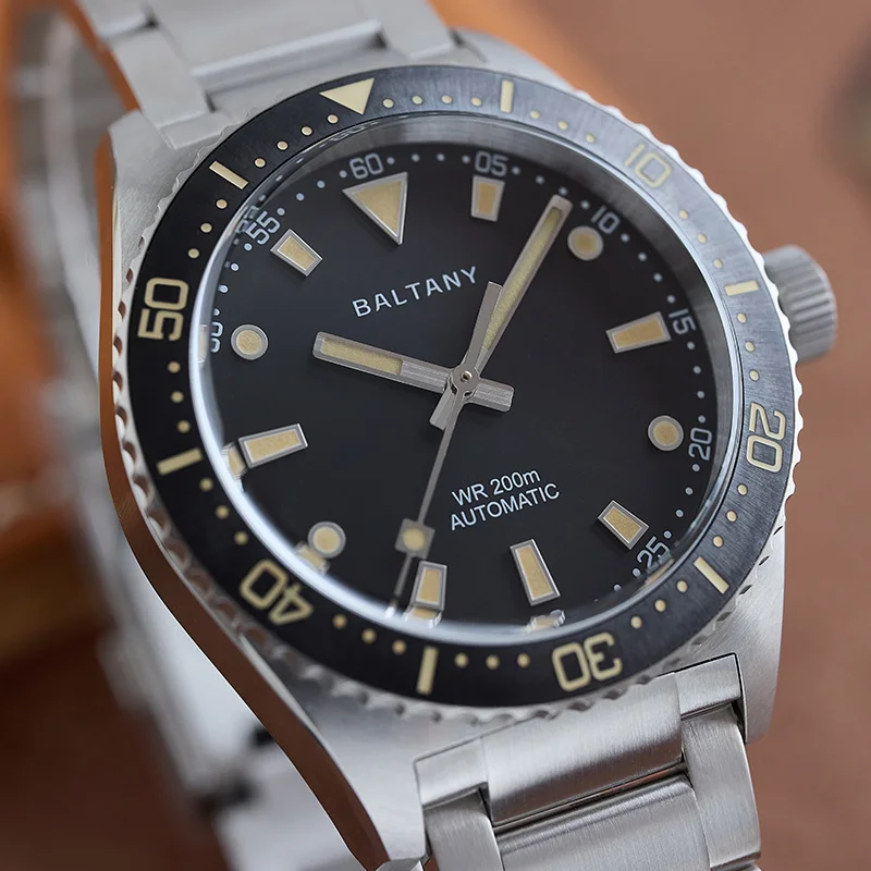 Baltany New Luxury Fashion Men's Automatic Mechanical Watches Sapphire Waterproof 200M Stainless Steel NH38 Sports Diver Mens