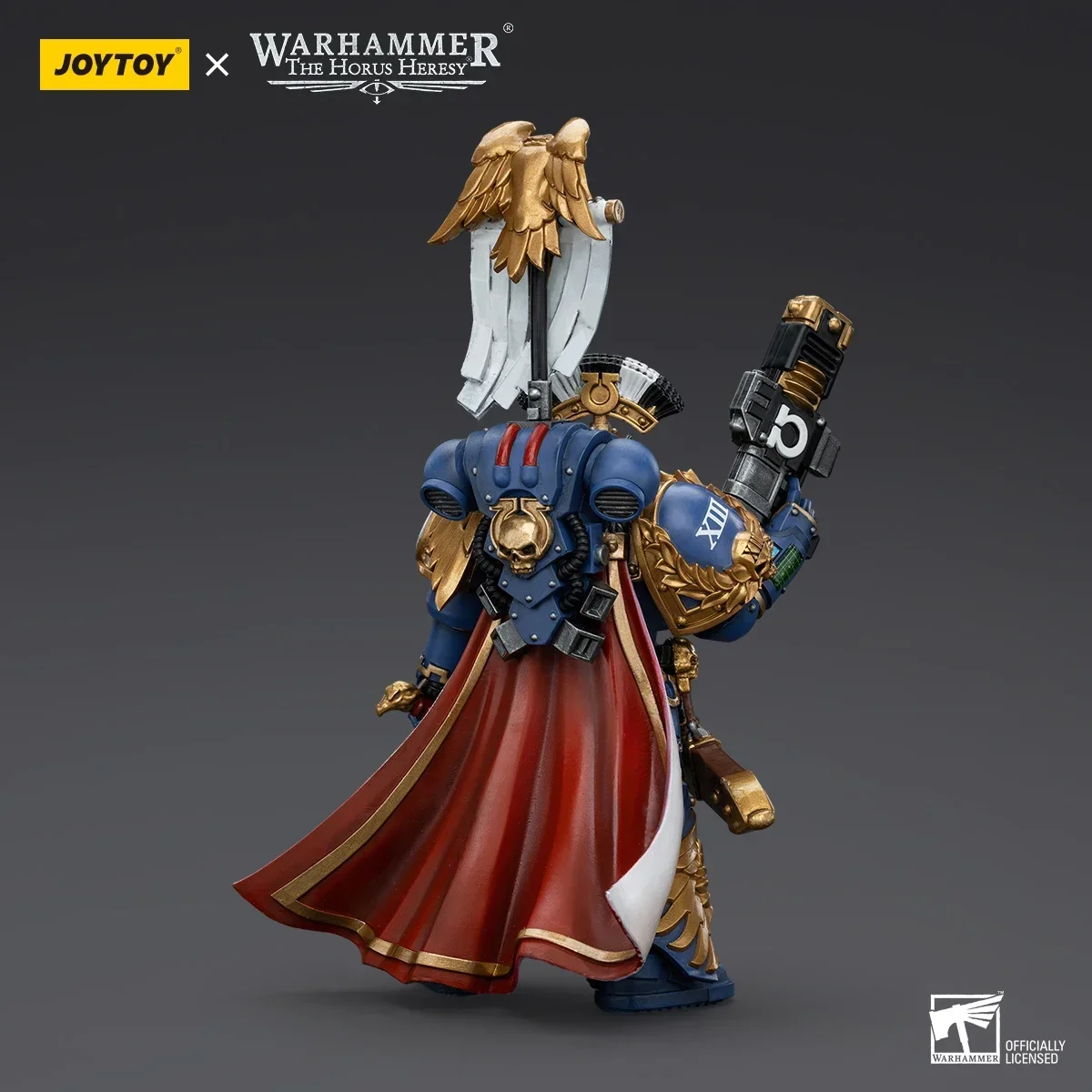 InStock JOYTOY Action Figure Warhammer 40K Ultramarines Legion Praetor with Power Sword and Volkite Serpenta 1:18 Models Toys