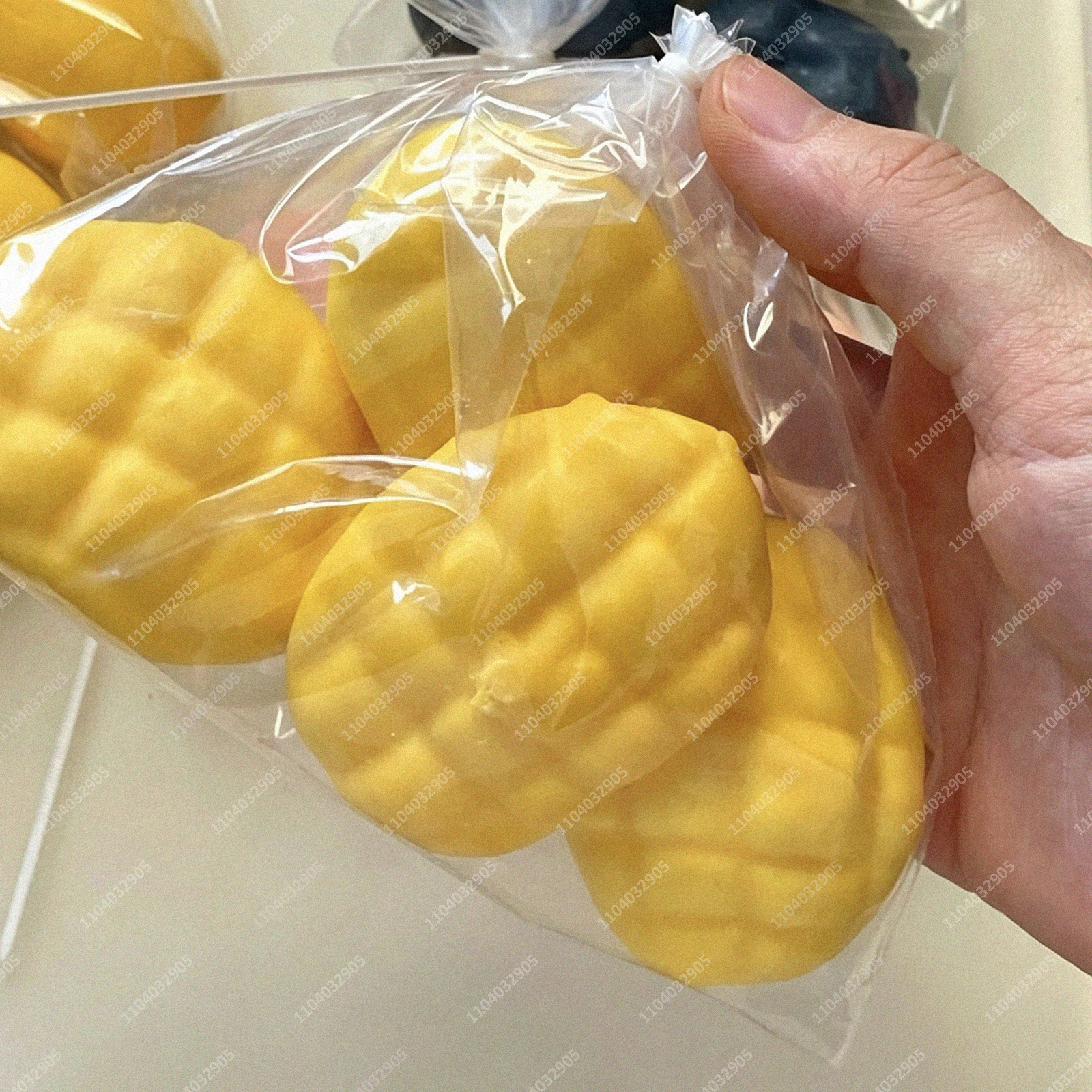 Crispy Fruit Pouch Shatter Crackling Wax Balls Fruit Bag Squishy Toys Anti Stress Relief ASMR Pop Sound Fidget Toys for Adults