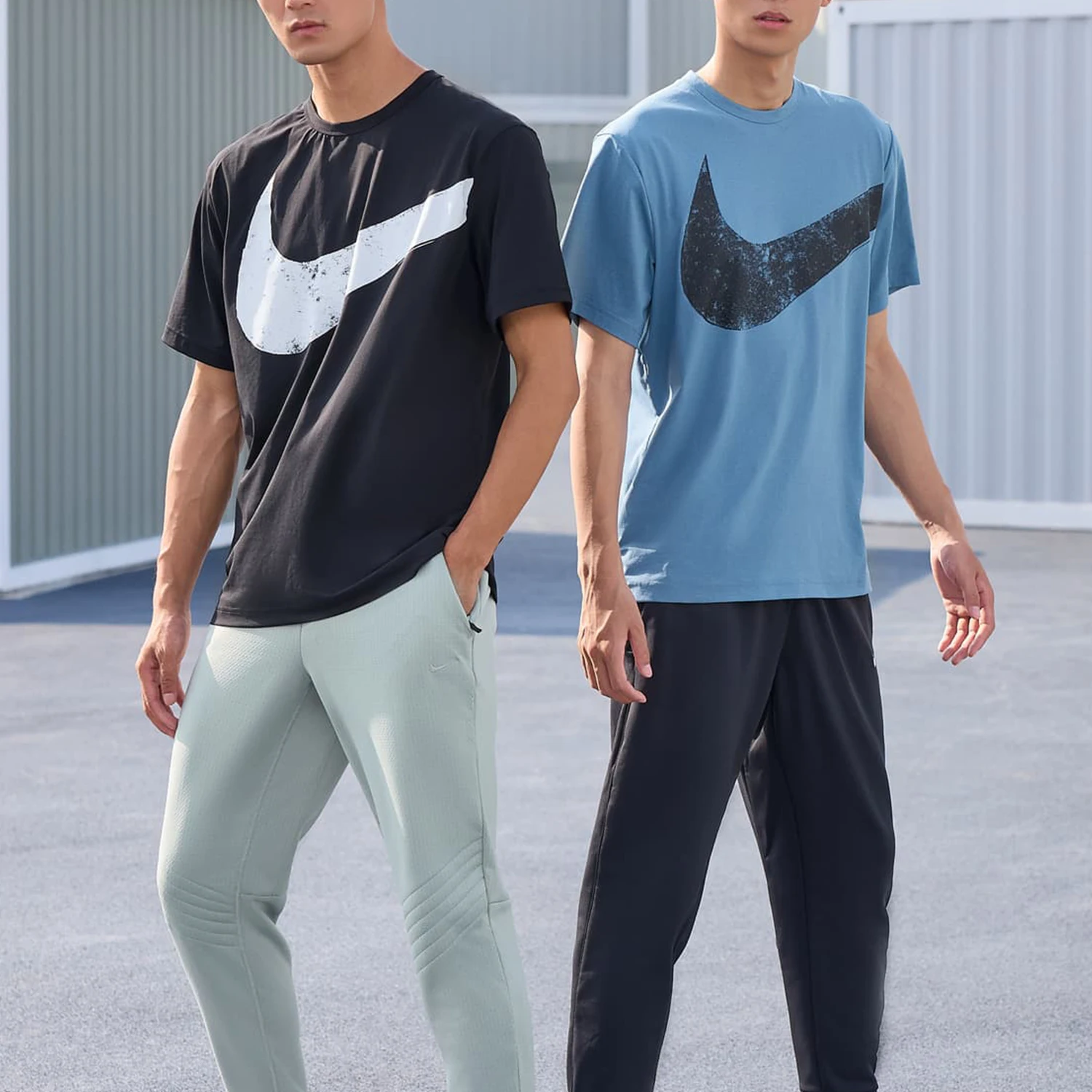 

Nike Authentic Dri-FIT Men's Round Neck Loose Durable Breathable T-Shirt FZ1065-429