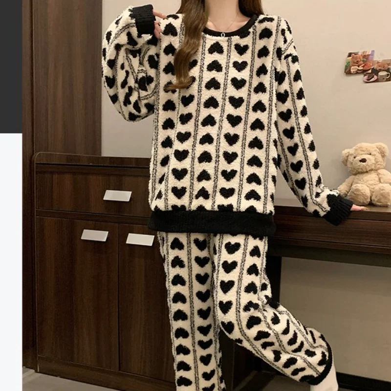 

Girl Coral Velvet Pajamas Sets Princess Long Sleved Love Stripes Leisure Wear Keep Warm Autumn Winter Home Clothes Outerwear