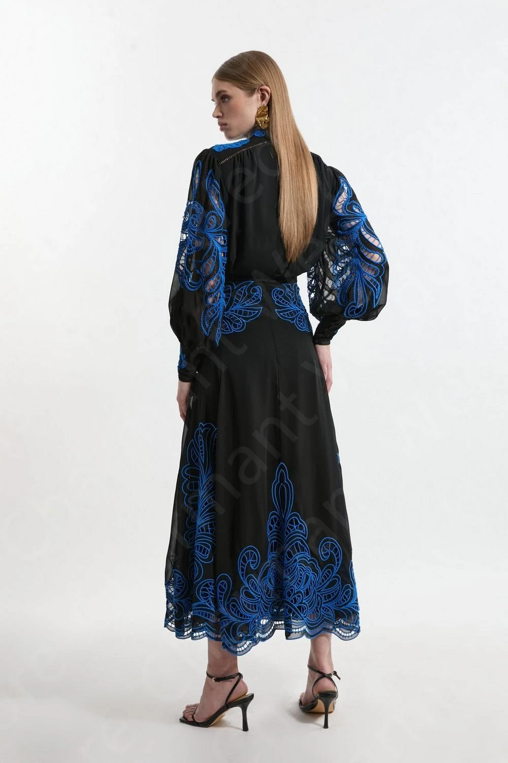 Customized Unique Black Prom Gowns Contrast Color Evening Dresses Lace Long Sleeves Wedding Party Gowns Tea Length Side Slit