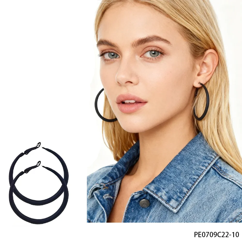 PESENAR Black Circular Earrings, the Finishing Touch Accessory for Creating a Trendy and Cool Style in Denim Outfits