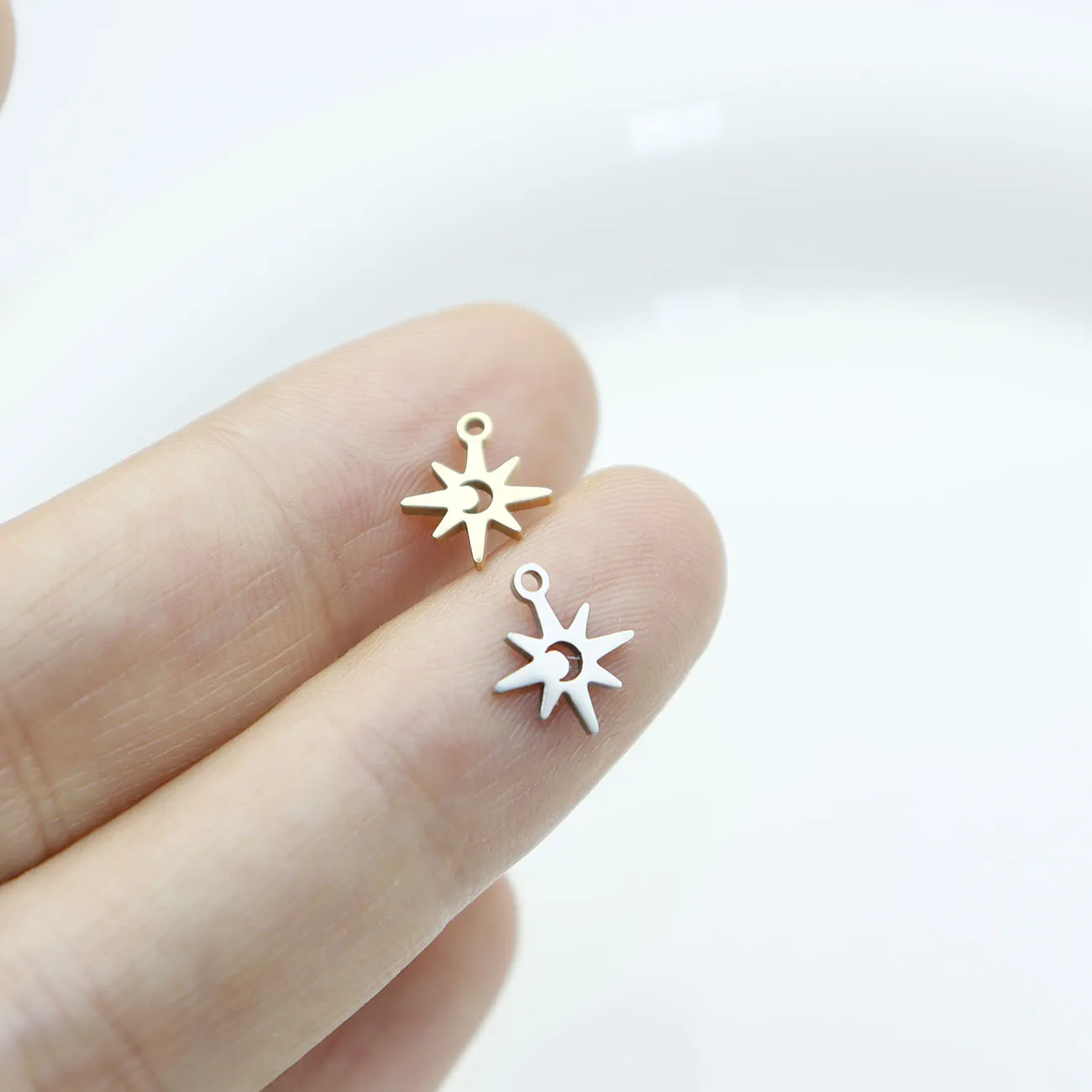 10pcs Stainless Steel Shiny Mini Star Moon Mirro Polished Fashion Accessory Necklace Charms PVD Plate DIY Jewelry Accessory