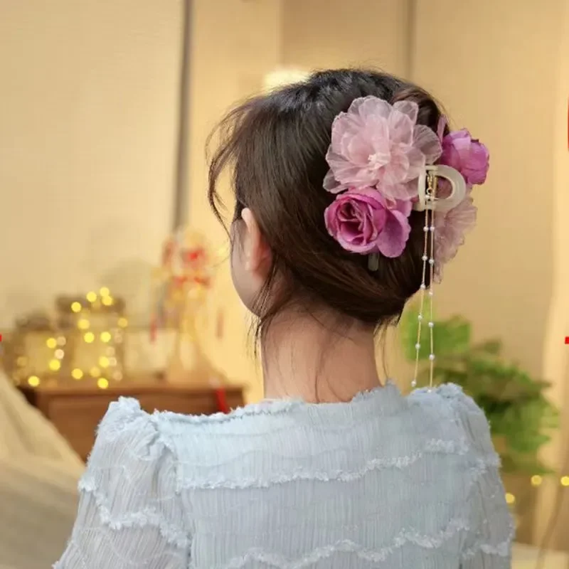 

Female Romantic Kawaii Rose Shark Hair Claw Sweet Fashion Tassels Flower Large Size Hair Clip for Women 2024 New Headwear