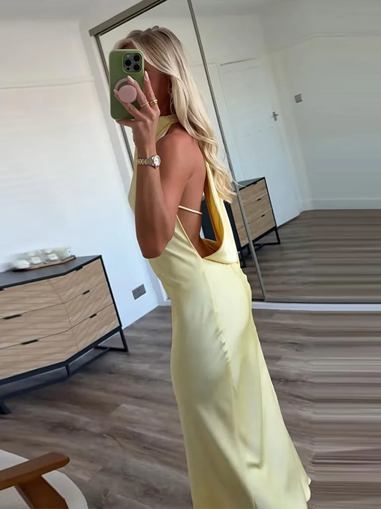 Damen-Abendkleider: Neckholder, ärmellos, tailliert, rückenfrei, aus Satin, langes Kleid, charmantes, einfarbiges, schmales Partykleid – Detail 17