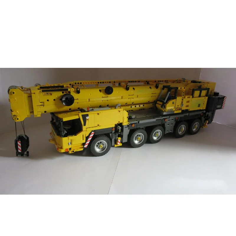 

Городской транспортный кран MOC-86030, мобильный грузовой кран 1:20, модель строительного блока, 4204 детали, MOC, креативные детские строительные блоки на день рождения, игрушки