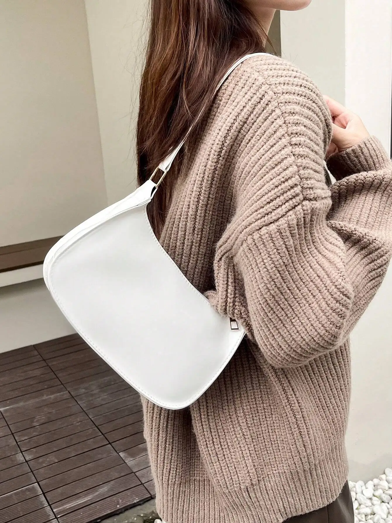 

Solid Color Minimalist & Elegant Embossed Shoulder Bag , Pink