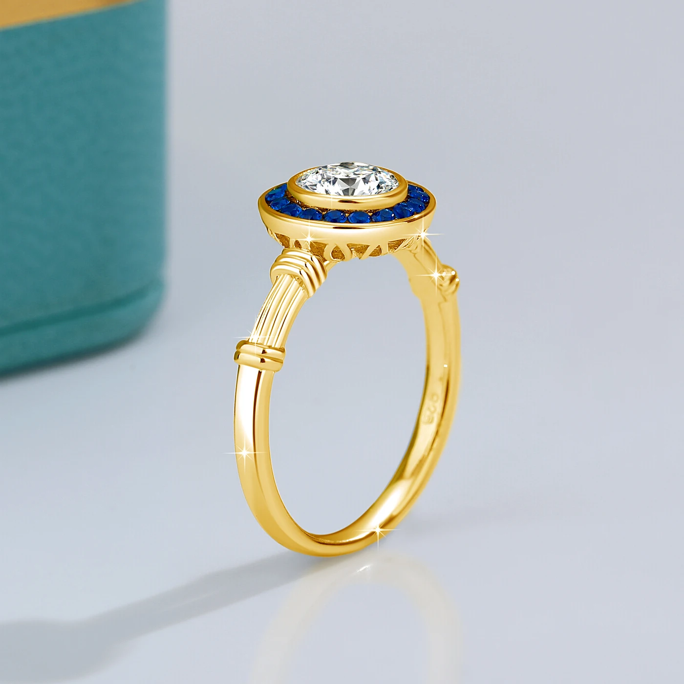 925 Silber Klassische Moissanit-Diamantringe für Damen, Luxuriöse Eingelegte Blaue Korund-Halo-Ringe für Hochzeit und Party – Detail 4