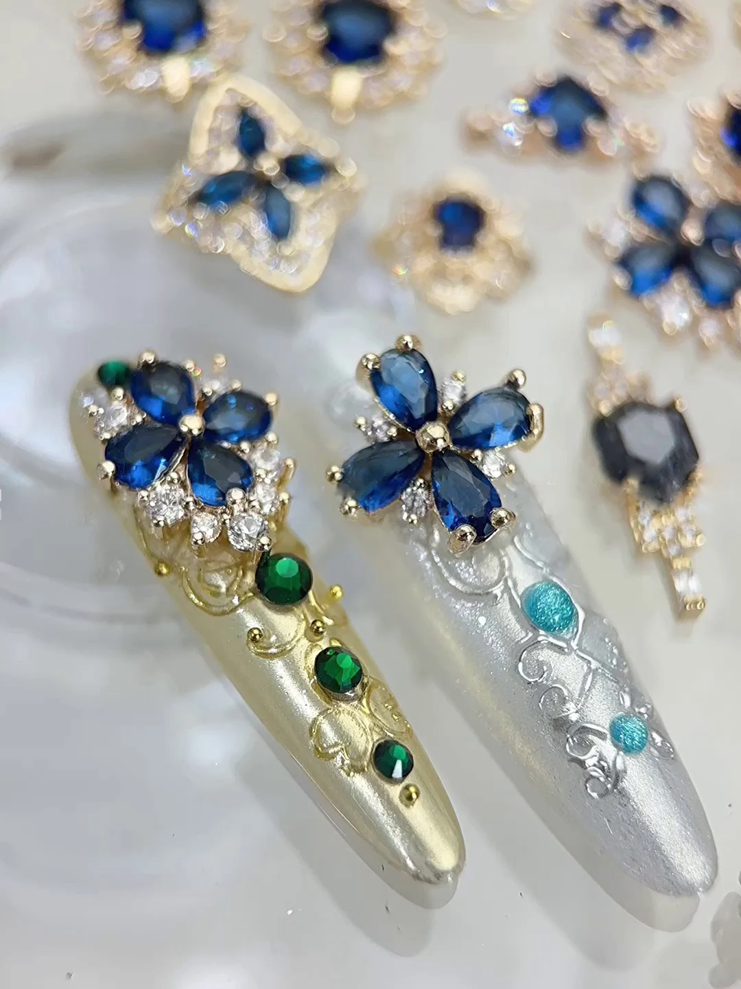 5 PCS New nail art jewelry palace style sapphire flash nail art material nail accessories diamond