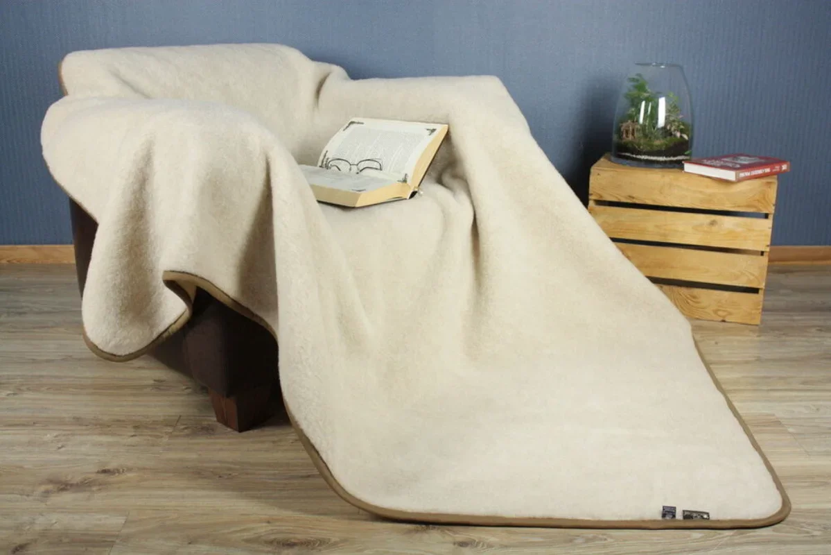 Simple and Comfortable Wool Blanket Merino Wool Blanket All Sizes Natural Hem Autumn and Winter Warm Blanket