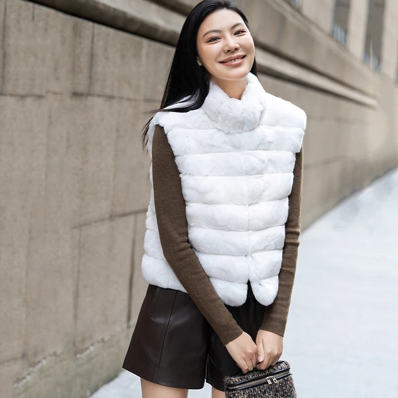 Ftangaiur Winter Import Pure White Cyan Blue Chinchilla Vest Coat O-Neck Women Upscale Natural Color Chinchilla Fur Vest Coats view 2