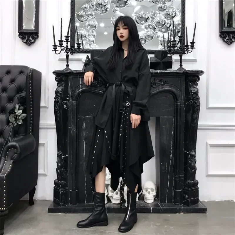 Gothic ผู้หญิงไม่สม่ําเสมอ Cargo กระโปรง Punk Streetwear หลวม Midi กระโปรง Y2K ฤดูร้อนแฟชั่นหญิงกระโปรงจีบสีดํา