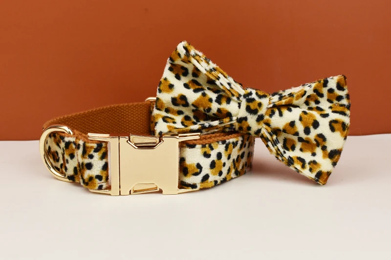 Neu eingetroffen: Personalisiertes Designer-Logo mit Leopardenmuster auf brauner Basis – Weiches Baumwoll-Hundehalsband, Leinen, Geschirr, Kotbeutelhalter, Tier 01 – Detail 3