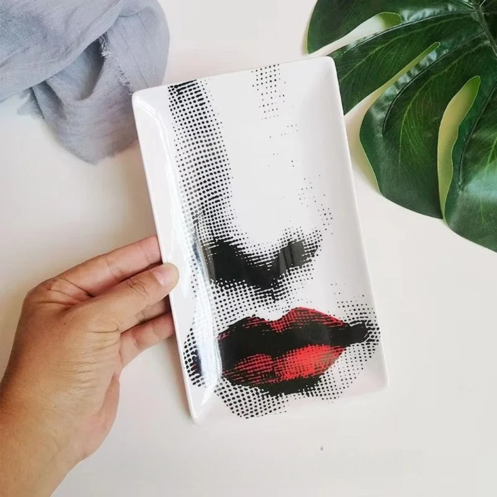 Stylish Butterfly Red Lips Decor Dish Multi Function Home Desktop Tray for Jewelry Cosmetic Plate Ashtray Livingroom Ornament