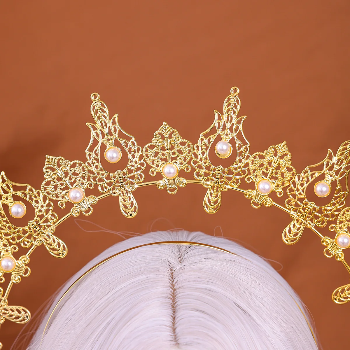 Trendy Divine Halo Women's Baroque Tiara Neutral Exaggerated Eye-Catching Hair Accessory for Party Banquet Holiday image 6