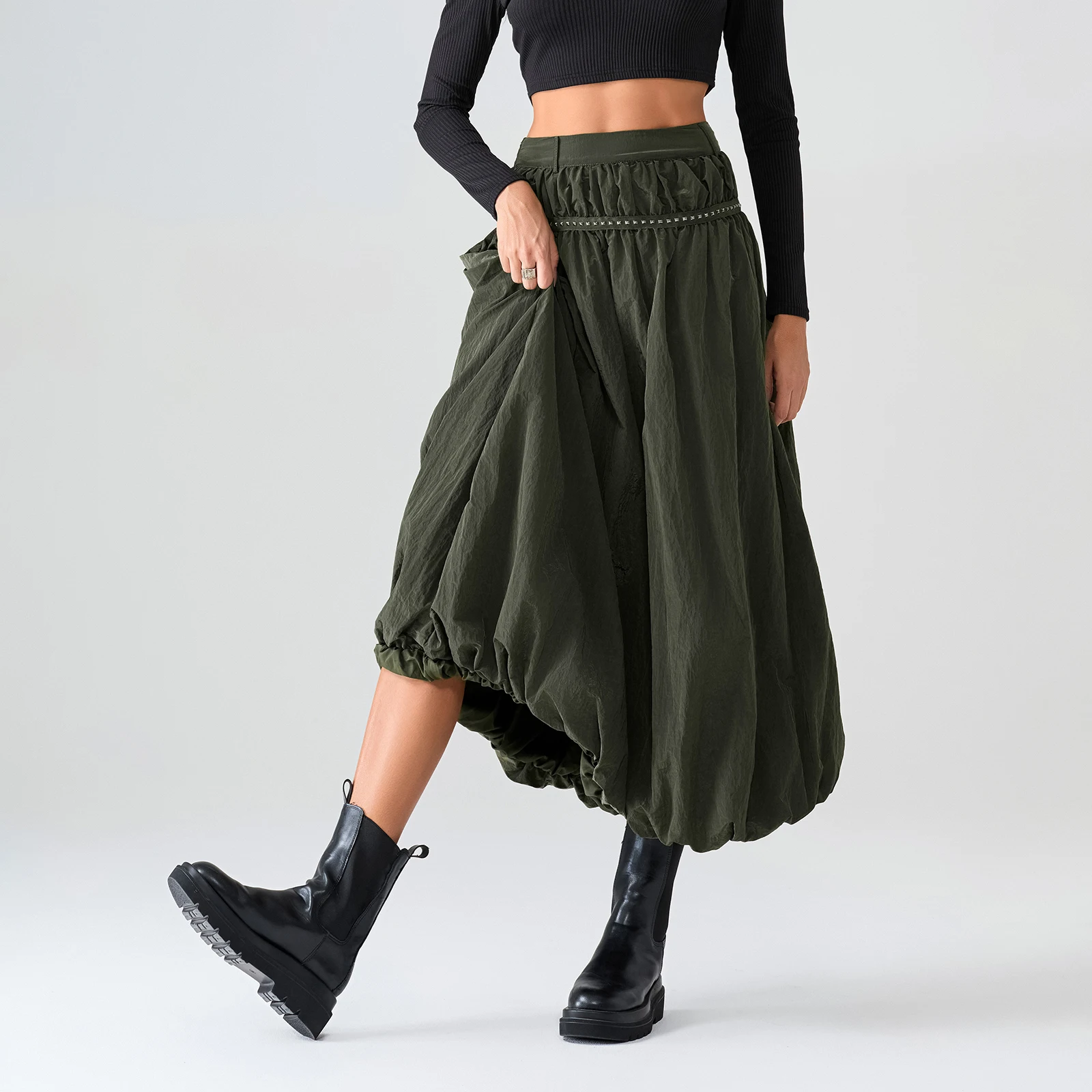 Solid Color Long Skirts Women Rivet Decor Elastic High Waist Skirts Fall Casual Bubble Skirts Streetwear