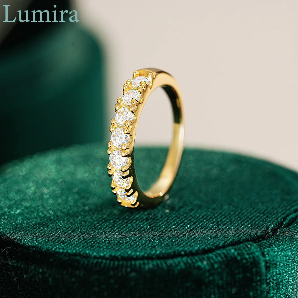 

Lumira Women's Instagram-Inspired 18K Gold Rings Niche Design Minimalist 0.7 Carat Moissanite Sparkling Ring Jewelry