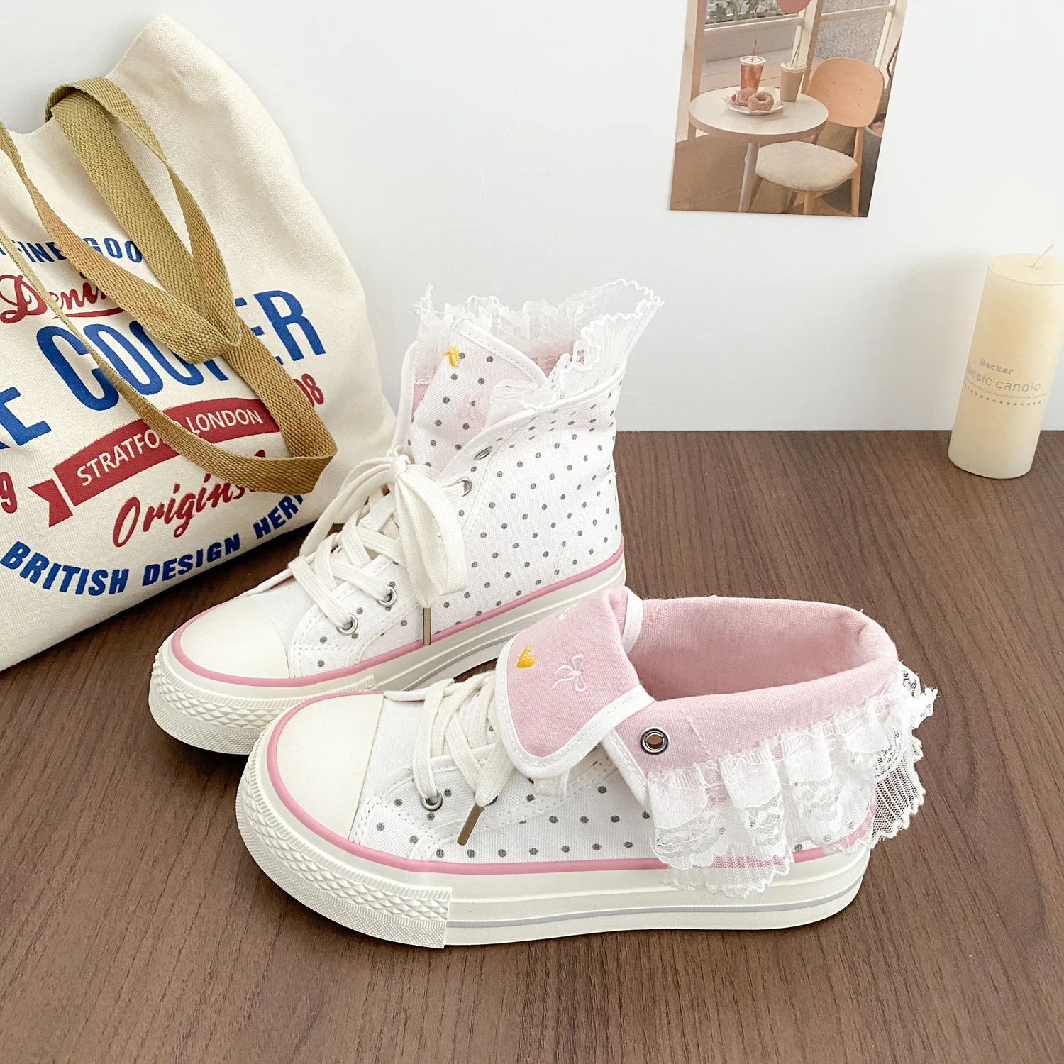 2026 New Women Canvas Shoes High Top Ruffles Unisex Vintage Distress Canvas Sneakers Students Short Boots Casual Shoes Spring