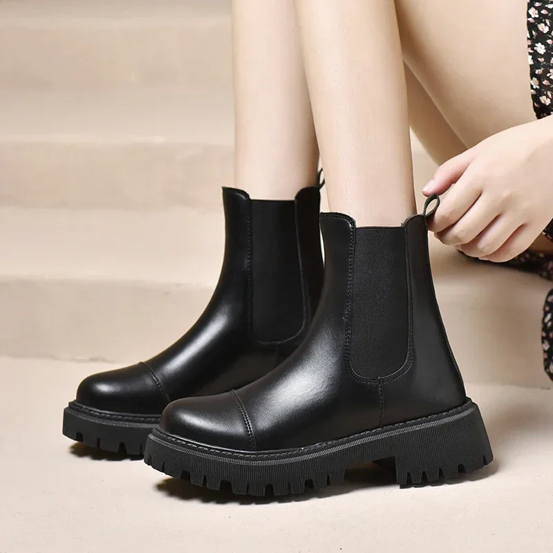 Chelsea Boots Women Platform New Slip On Women\'s Short Boots Fashion Non-slip Autumn Winter Black Leather Women\'s Ankle Boots