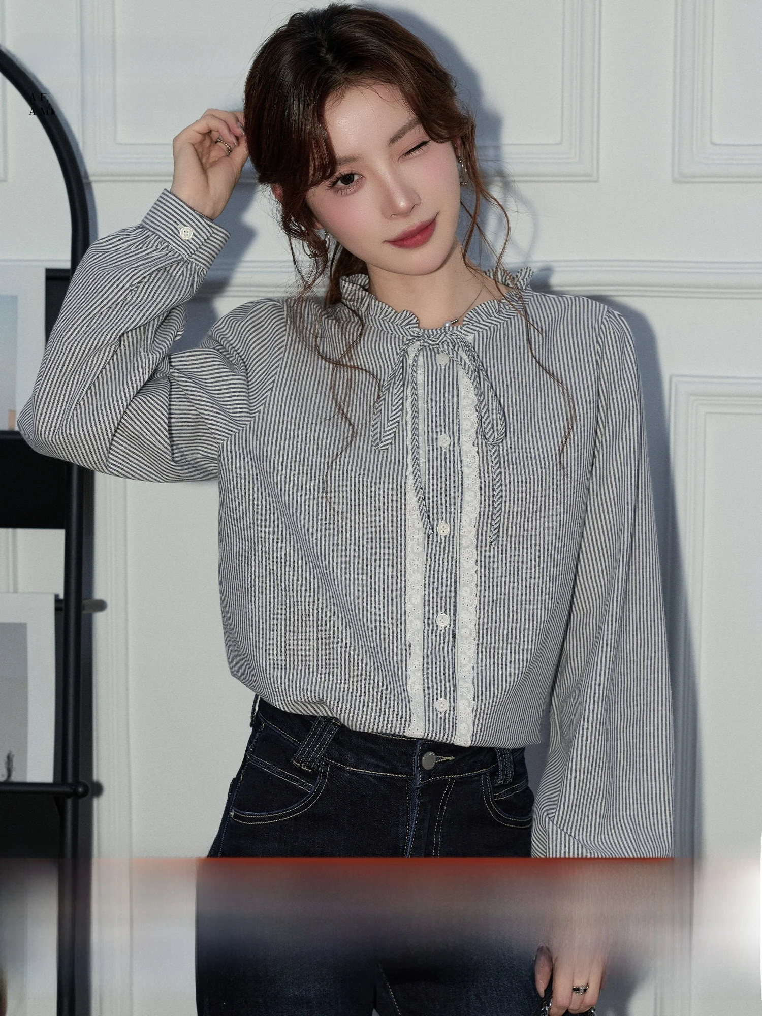 

Meng Xiaoqi Women's Striped irt Spring Loose Long Sve Faionable Anti-aging Design Wooden Trim French Sle Top