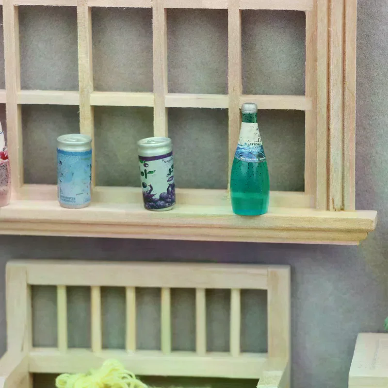 Dollhouse 20 Pane W…