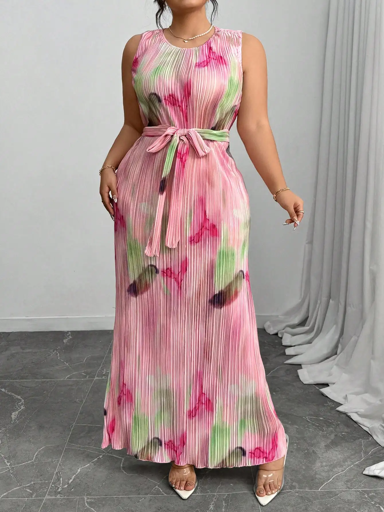 

Women's Round Neck Pleated Floral Print Sleeveless Elegant Maxi Dress Spring Summer