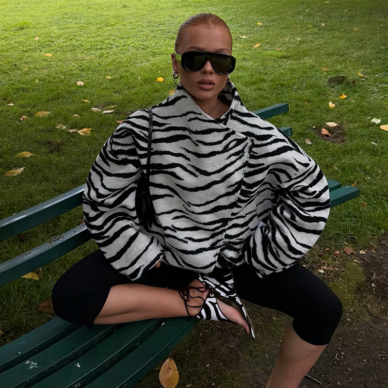Vintage Edgy Zebra‑print Outer Coat Loose Stylish Modern Ladies Jackets Night‑out Autumn Trendy Fashion Women Streetwear
