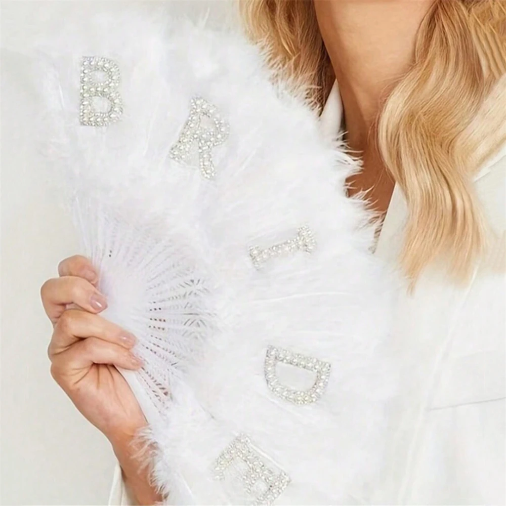 

Bride Feather Fan Faux Pearl Design Ultralight Folding Fan Wedding Engagement Bridal Hand Fan Decoration for Photography
