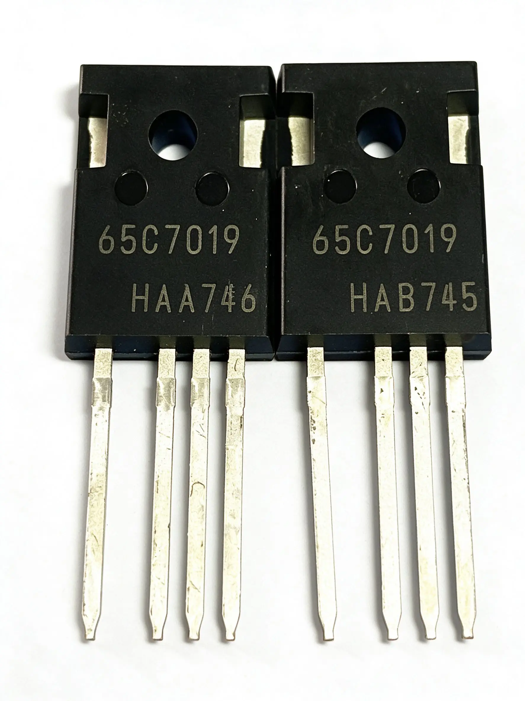 5piece IPZ65R190C7 65C7019 700V 49A TO-247-4