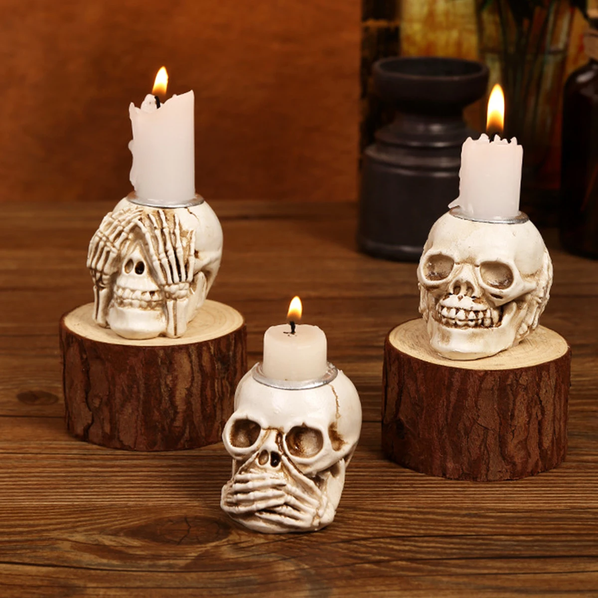 

Creative Skull-Hand-Shaped Candle Holder Halloween Ornament for Escape Room Settings & Murder Mystery Movie Props