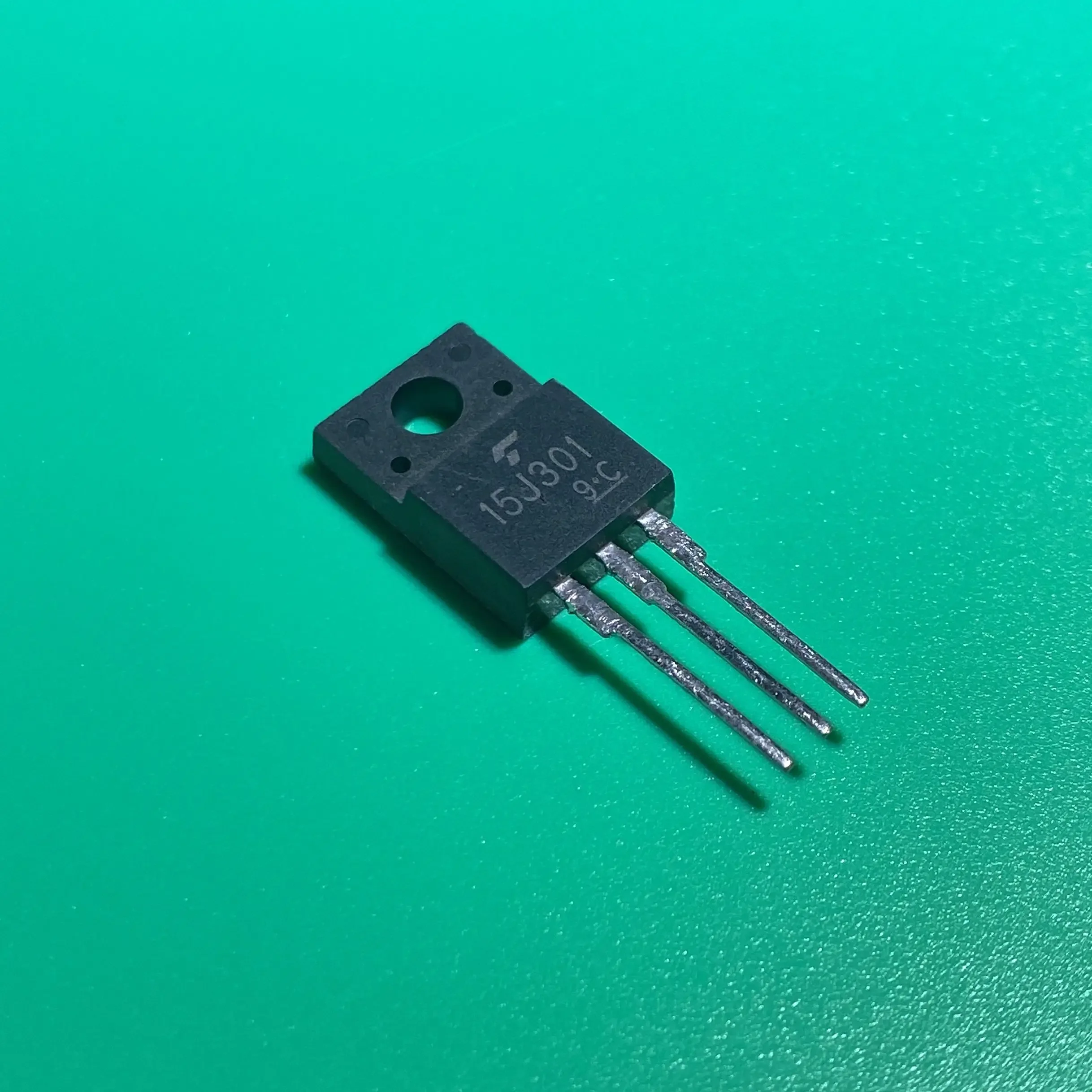 5pcs/lot GT15J301 TO-220F 15J301 N CHANNEL IGBT (HIGH POWER SWITCHING, MOTOR CONTROL APPLICATIONS) T15J301 T-15J301 15U301