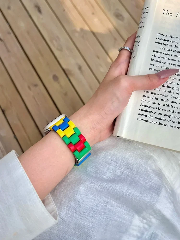 น่ารักสายรุ้งพลาสติกสําหรับ Apple Watch Band 41/45 40/44 46 มม.ที่มีสีสันสร้อยข้อมือสําหรับ iWatch10 49 ultra 9 8 7SE 6 5 4 38/42