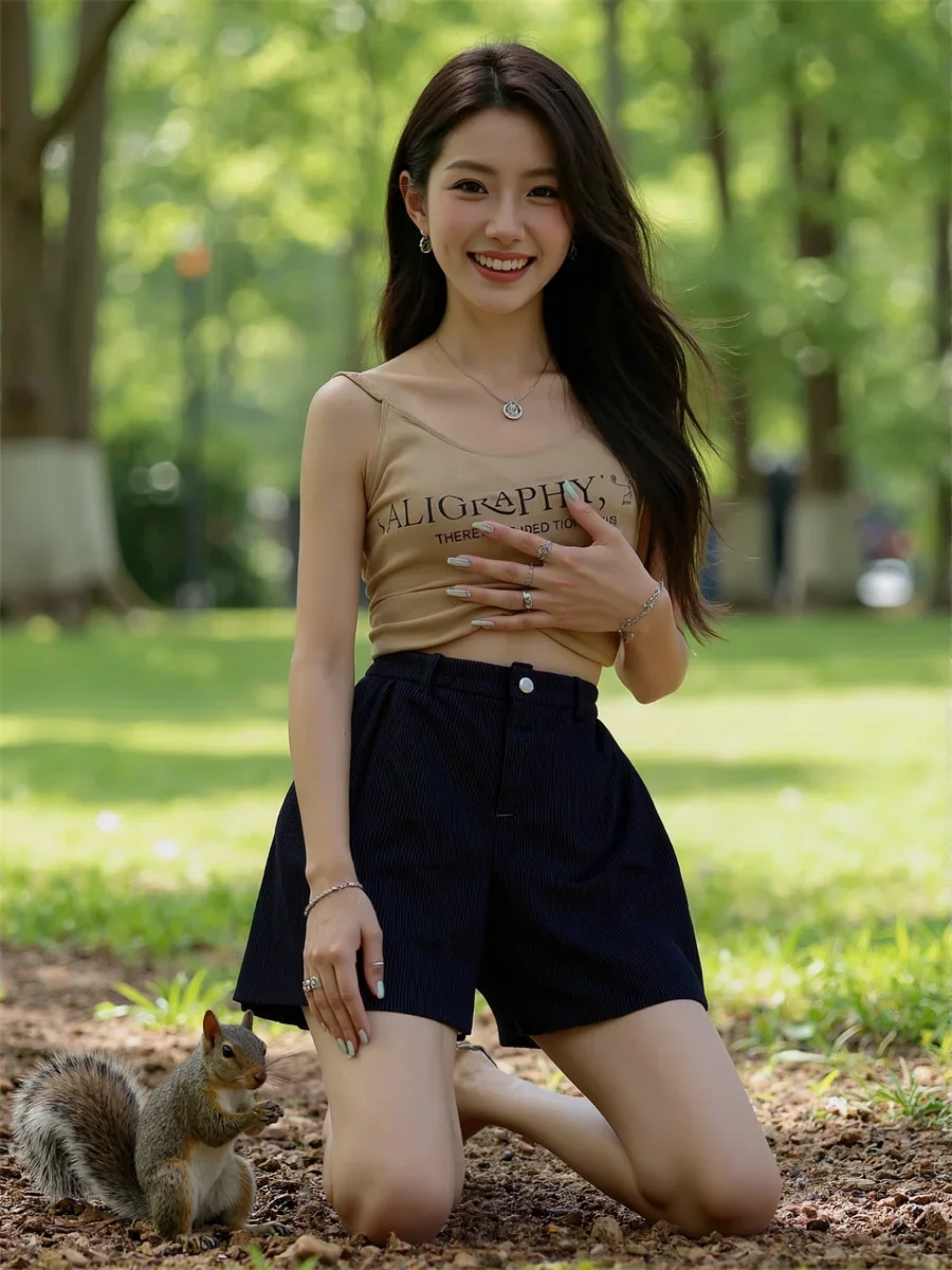 Pantalones cortos de pana para mujer Trippy Cogumelos Ojos Derretir Geometría Mozambique Tayikis Macedonia Recorte plano