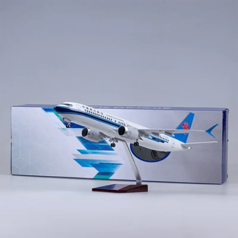 1/85 Scale 47CM Airplane 737MAX B737 MAX Aircraft China Southern Airline W Light and Wheel Diecast Plastic Resin Plane Model Toy