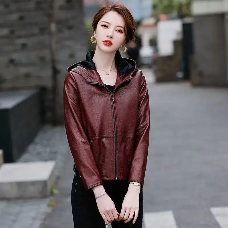 Manteau en cuir de haute qualité pour femmes, vêtements d'extérieur courts à capuche, grande taille, pardessus coréen Joker, veste en cuir pour dames, nouvelle collection printemps automne