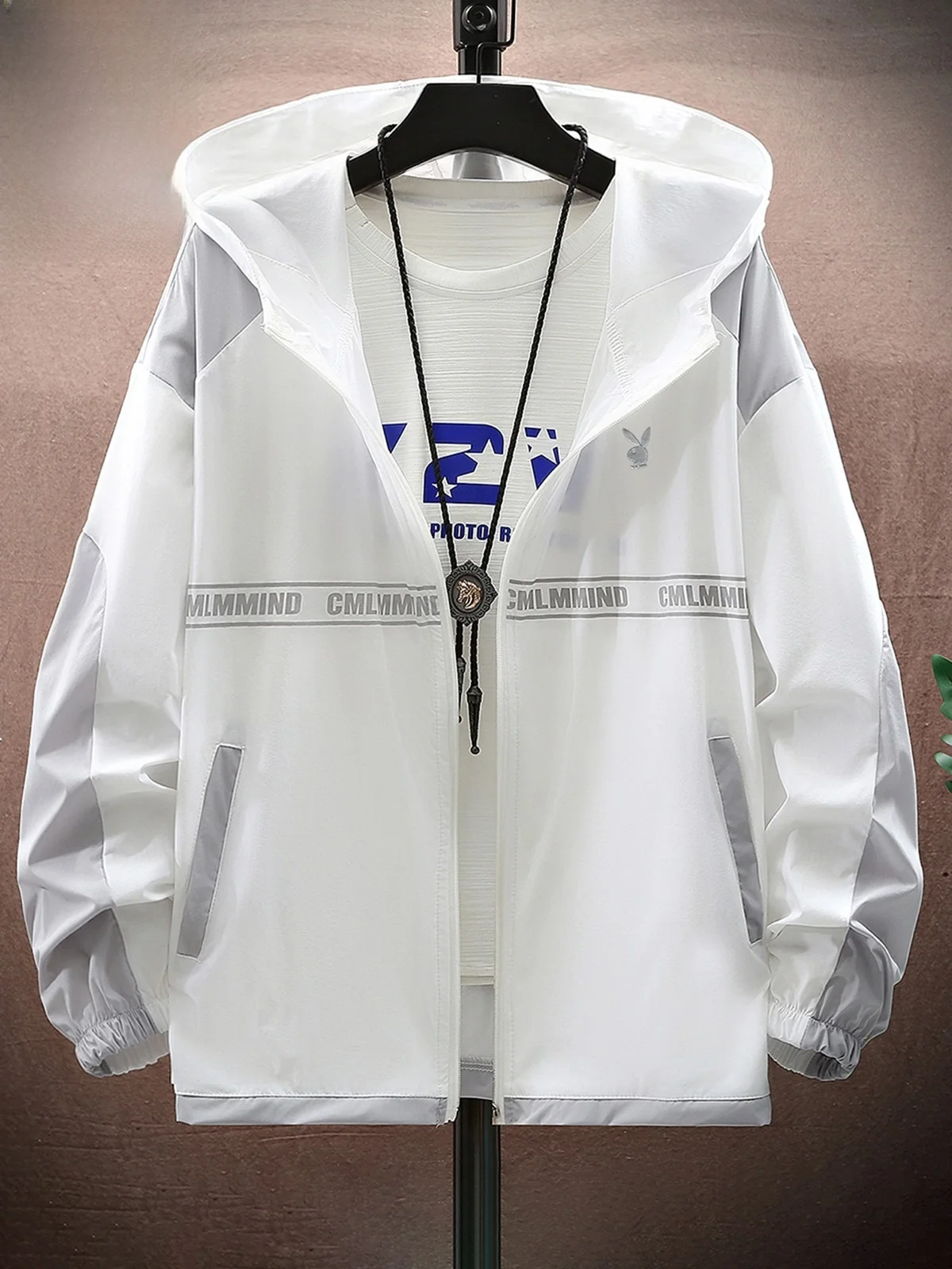 

Ультратонкая солнцезащитная куртка из ледяного шелка для мужчин: летняя модная верхняя одежда для активного отдыха, дышащая, с охлаждающим эффектом