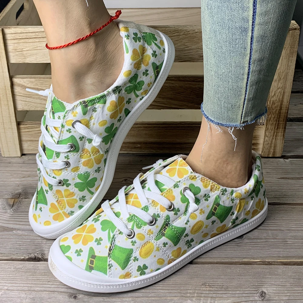 Un par de zapatos deportivos informales para exteriores para mujer, zapatos para caminar, zapatos para correr, nueva temporada de viaje de primavera 2026, sombrero de trébol de cuatro hojas, regalo de moda, zapatos para mujer