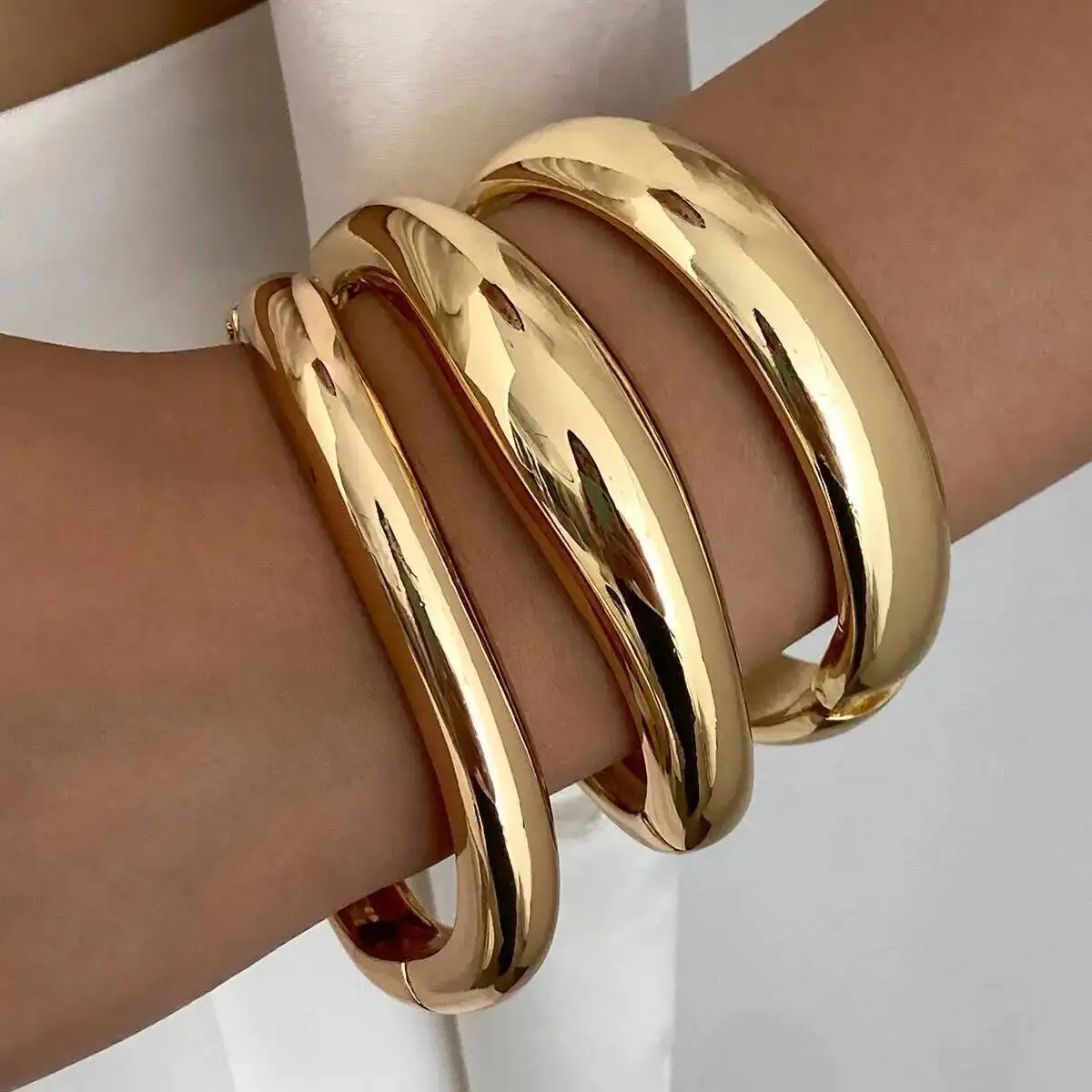 

Lacteo 3 Style Gold Color Retro Punk Stackable Bangles Women Trend Irregular Charm Spring Open Bracelet Party Daily Accessories