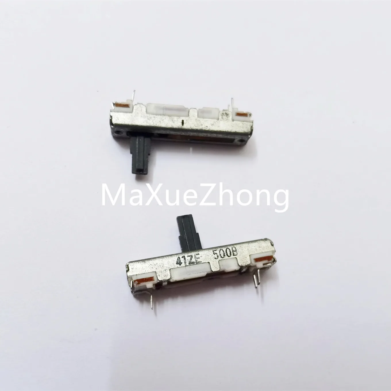 

Общая длина горячей точки, ход 35 мм, 25 мм, прямой скользящий потенциометр, двухтактный, со средней точкой, 500 Ом, смеситель, фейдер, ПЕРЕКЛЮЧАТЕЛЬ