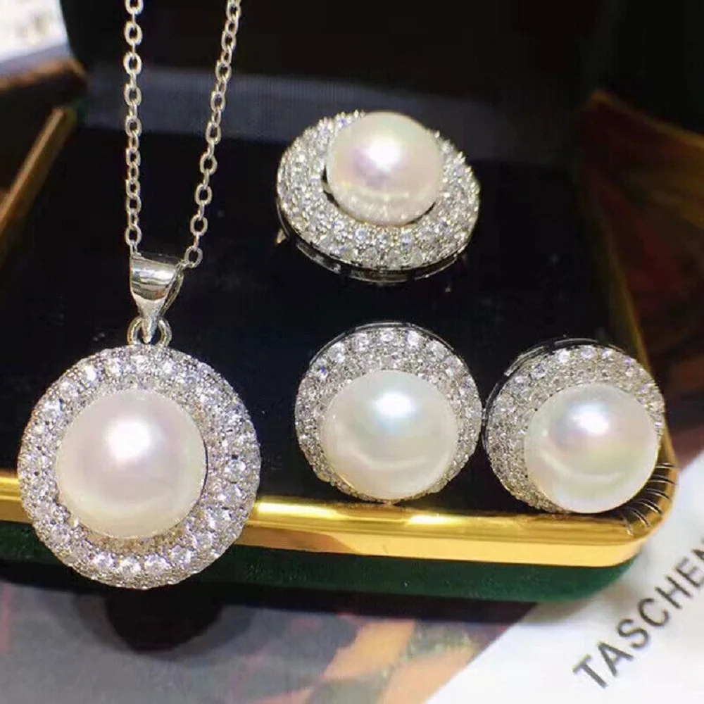 

Gorgeous AAAA 9-10mm South Sea White Rivet Pearl Pendant and Earring Set 925s -