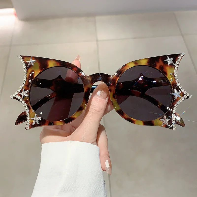 Fashion Vintage Diamond Bat Sunglasses Women For Men Sun Glasses Punk Star Luxury Brand Designer Halloween Party Shades UV400