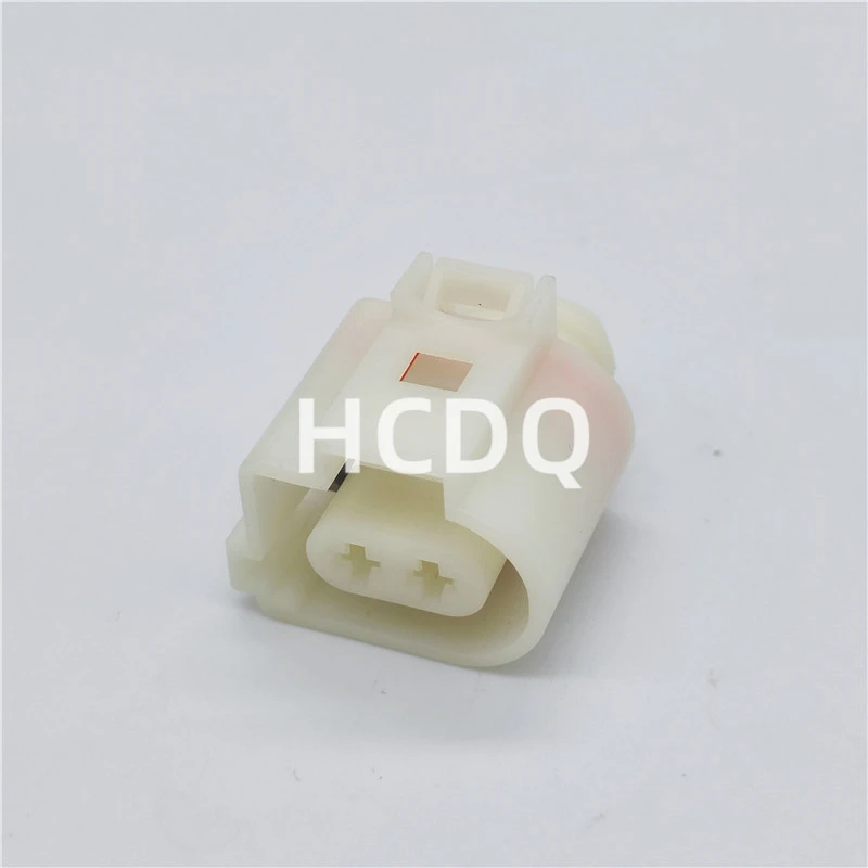 10 PCS Spot supply 2-1355339-3 original high-quality  automobile connector plug housing