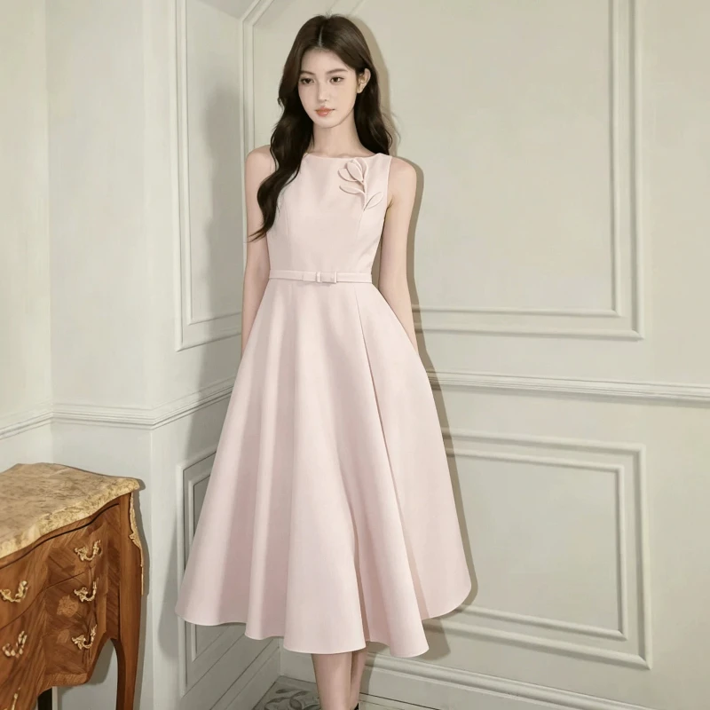 Niche Design Sleeveless Waist Cinched Dress for Women 2026 Summer Fashion Light Luxury High-end Three-dimensional Flower Dress