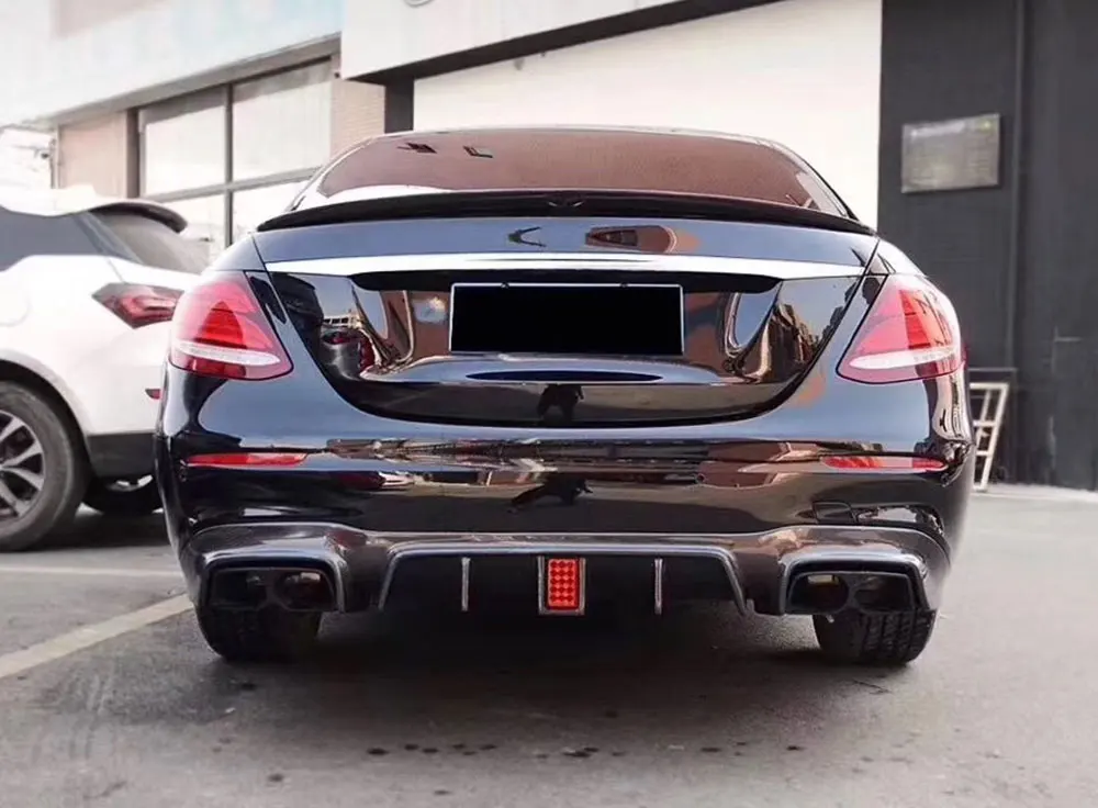 

JCHEY ABS Rear Bumper Lip Diffuser LED Steel Exhaust Tips for Benz W213 E Class E200 E300 E63 For AMG Sport Sedan 2017-2020