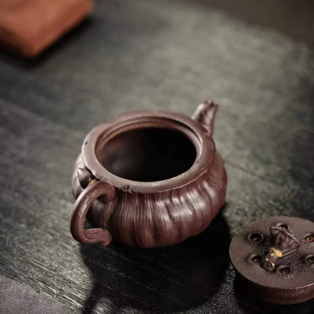 High Quality Real Yixing Jasaho Zisha Clay Teapot Creative Bionic Seedpod Pot Old Set