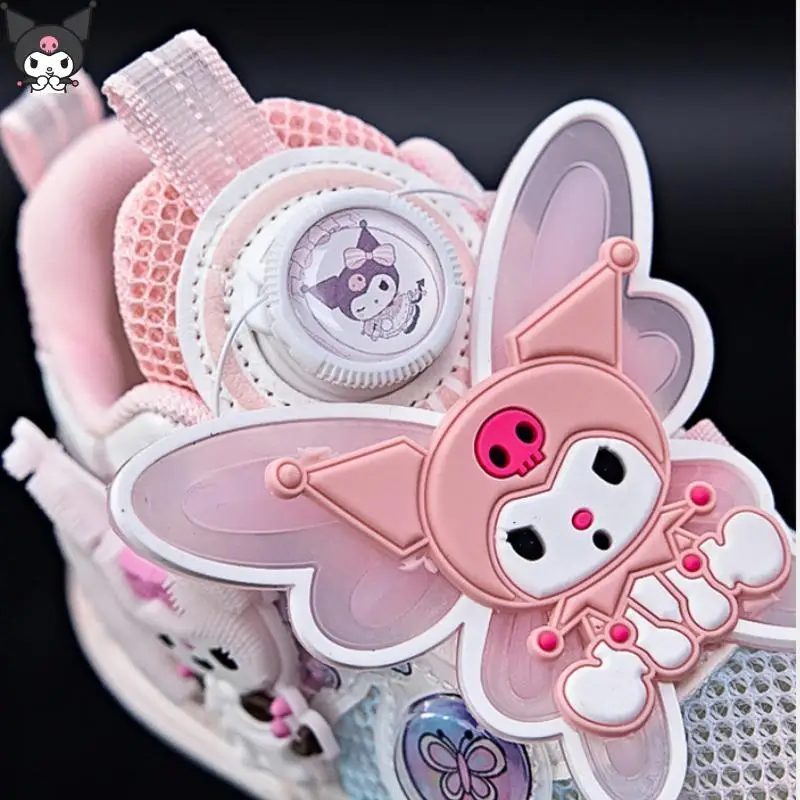 

Sanrio Kuromi/летняя светящаяся легкая обувь принцессы для девочек, новая дышащая спортивная обувь с одной сеткой в стиле аниме, милая повседневная обувь
