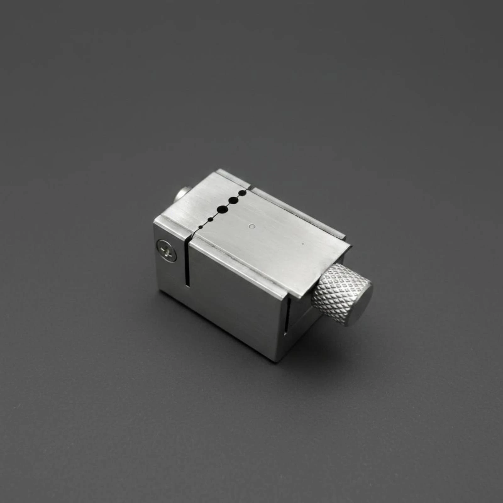 Support de mouvement de montre de précision compact et stable pour la réparation quotidienne détaillée des montres