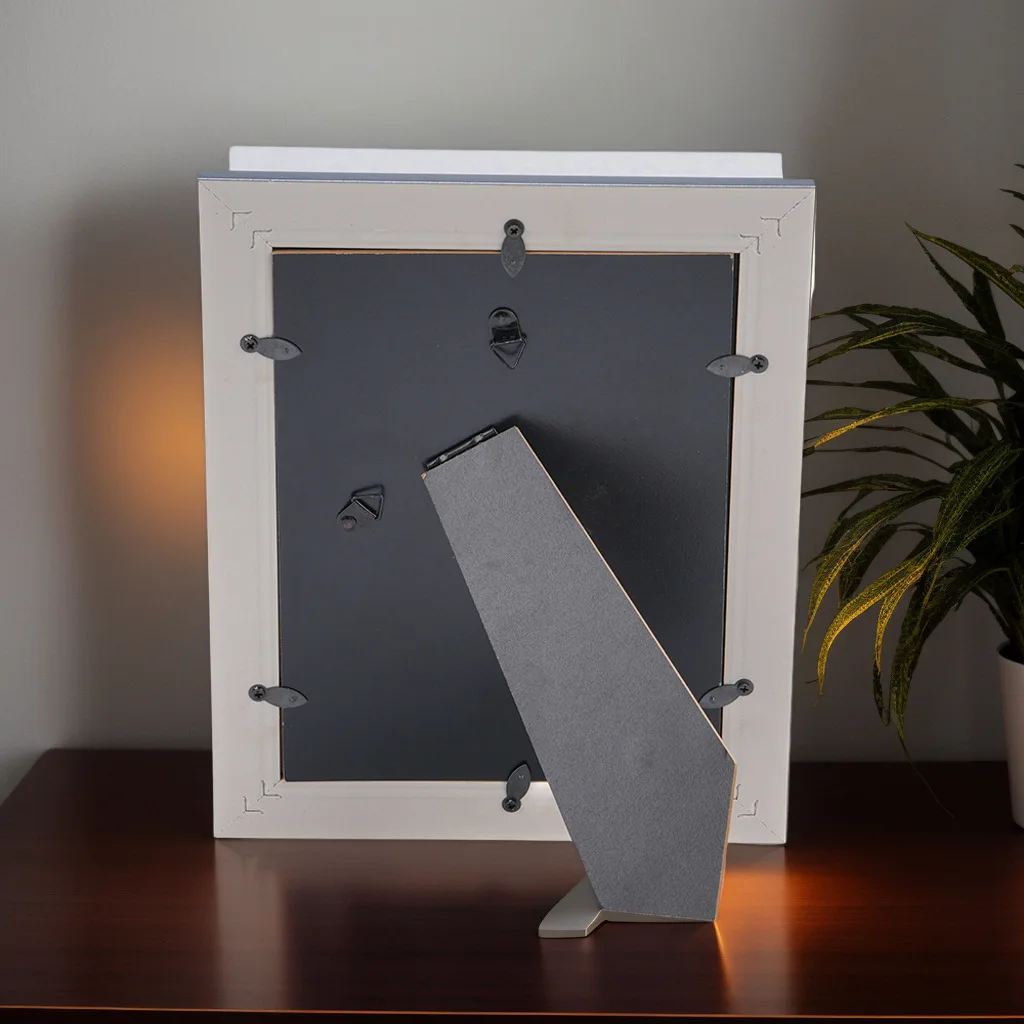 إخفاء المال، وإخفاء السجائر، وإخفاء الهواتف المحمولة، وإطارات الصور المموهة، وإطارات الصور، وصناديق التخزين، وطاولات المجموعة